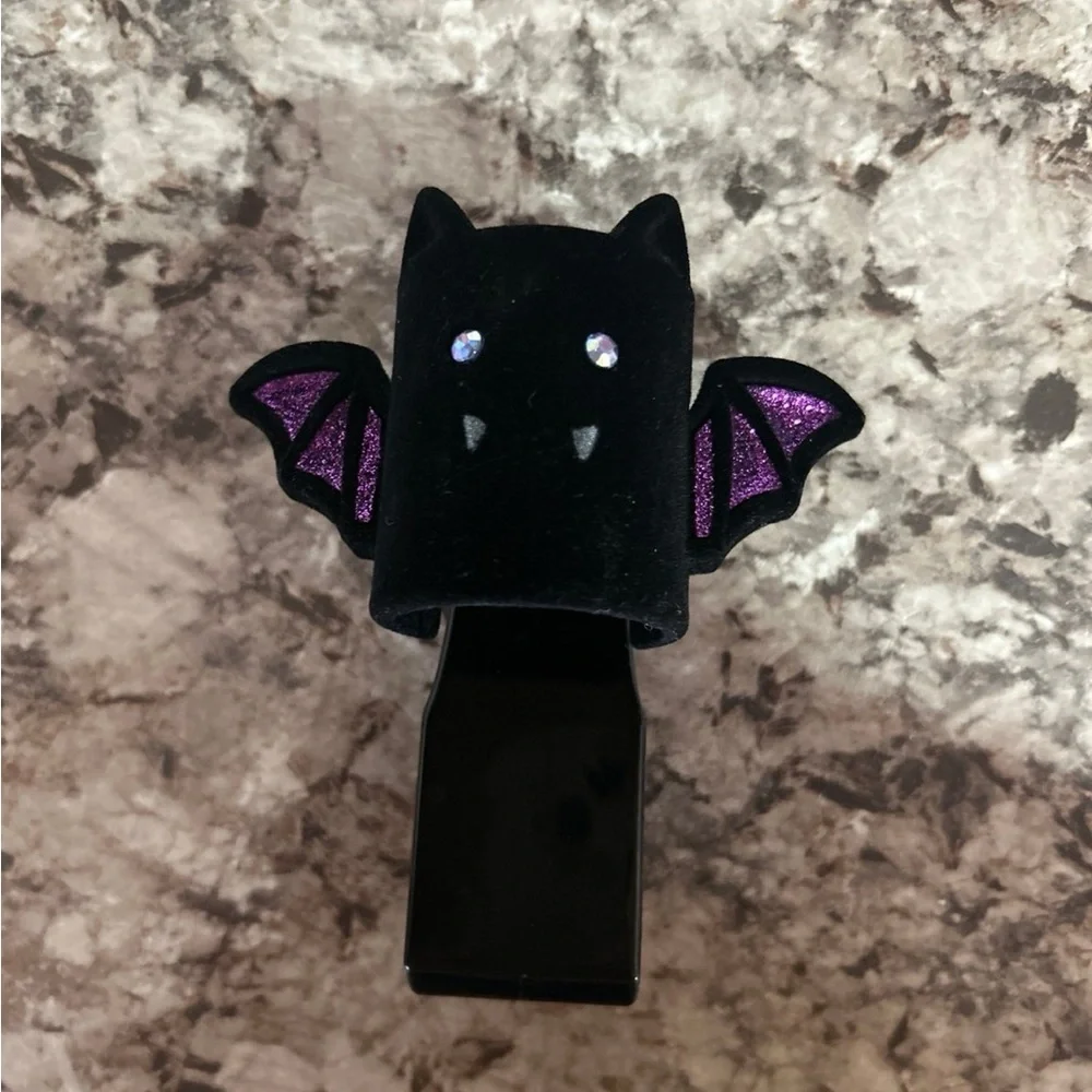 Bath and Body Works 2021 Halloween Glittery Bat Wallflowers Fragrance Plug - Picture 2 of 4